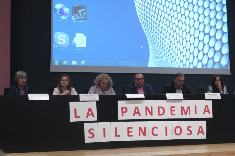 Documental de 1º de Bachillerato La pandemia silenciosa portada